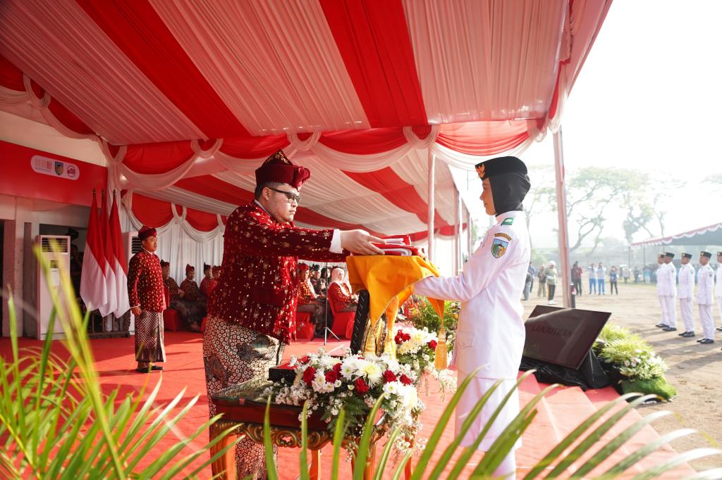 Upacara Kemerdekaan RI Ke-80, Mas Dhito Ajak Masyarakat Jaga Spirit Perjuangan&nbsp;Pahlawan