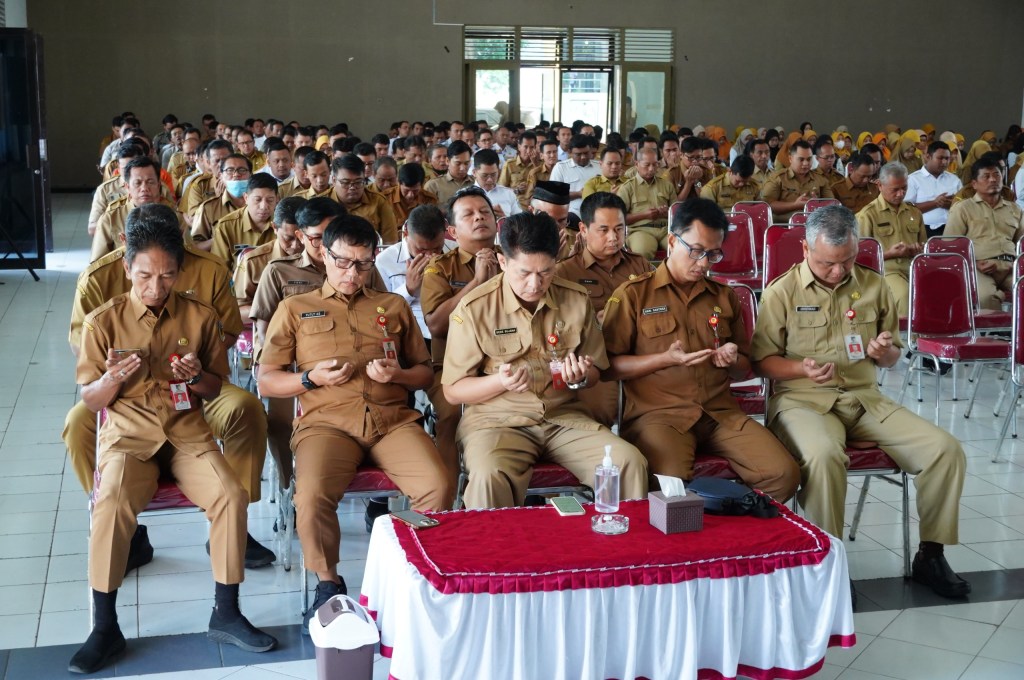 Pembinaan Mental Pegawai Pemkab Kediri Tekankan Pentingnya Syukur dan Ridho Allah&nbsp;SWT