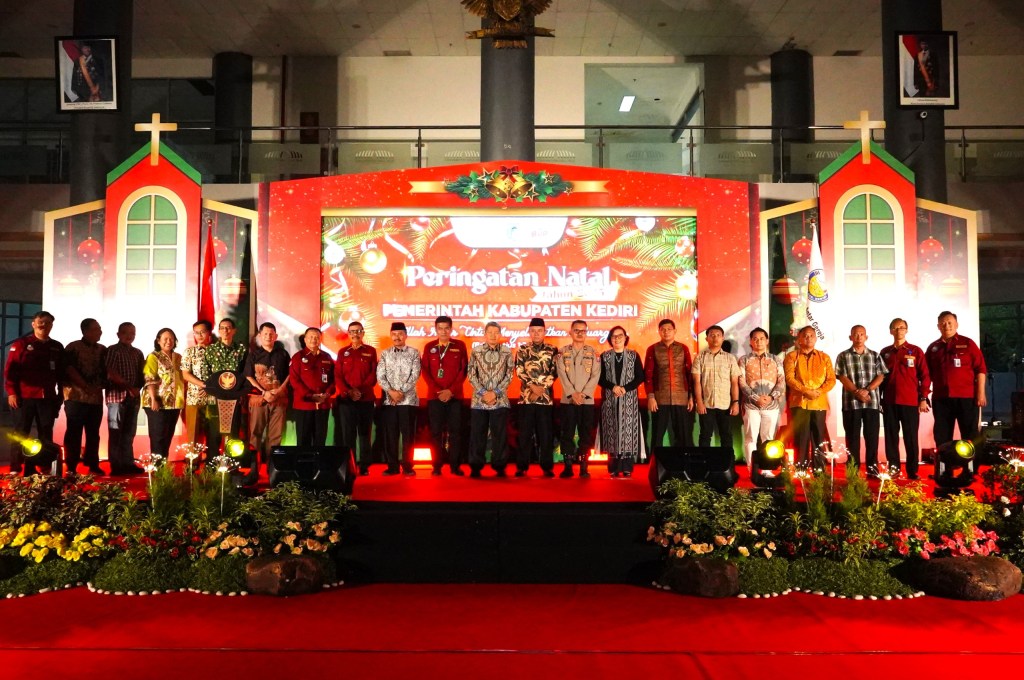 Pemkab Kediri Tekankan Penguatan Karakter dan Persatuan Keluarga pada Perayaan Natal&nbsp;2025