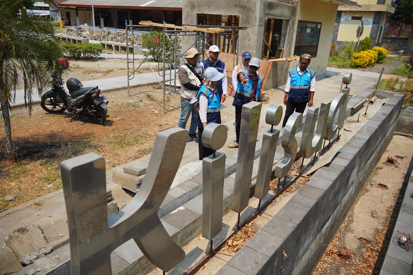 Pemkab Kediri Lakukan Rehabilitasi Taman Kilisuci untuk Tingkatkan Kenyamanan dan Keamanan Pengunjung
